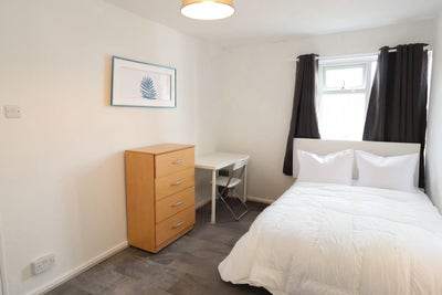 Best Price! Amazing Rooms Close to Central Line  Main Photo