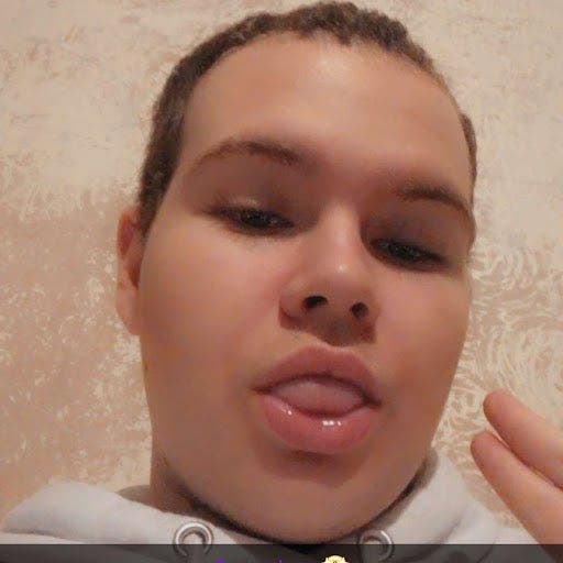 25 year old Female seeks a single or double room Main Photo