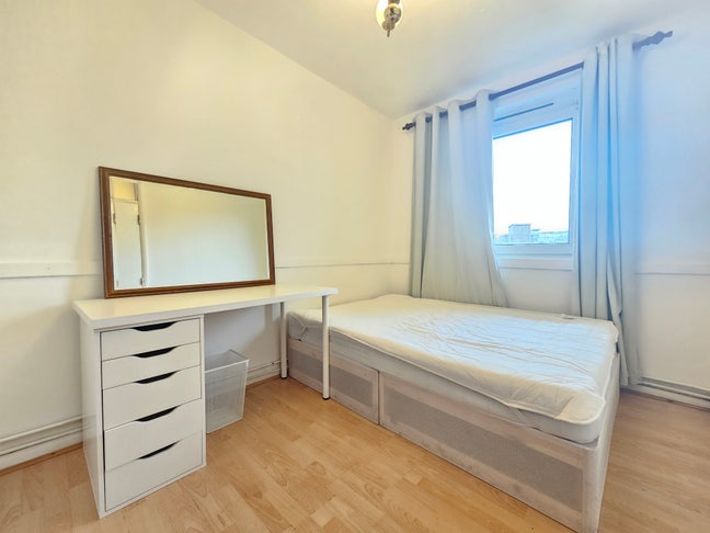 2 double rooms available to rent in NW1 Main Photo