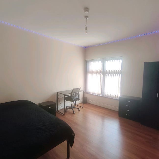 High Quality Double Rooms B29, All Bills Included Main Photo