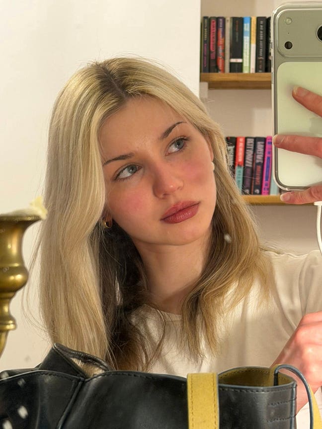 Seeking a long-term houseshare that would acc... Main Photo