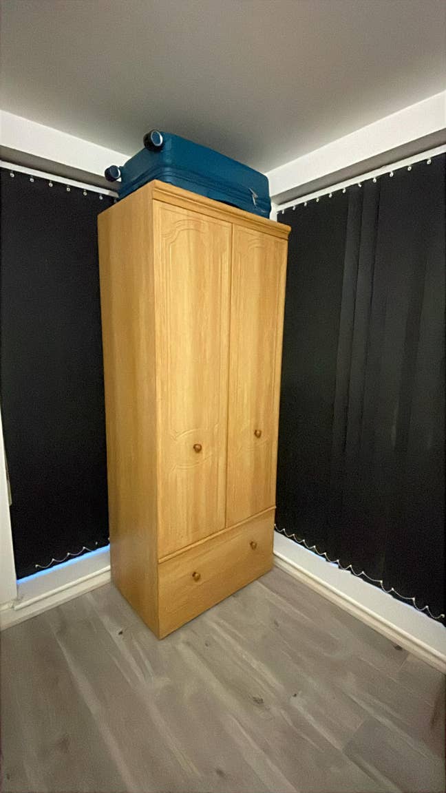 Looking for flat mate  Main Photo