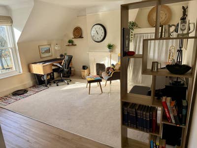 Delightful top floor suite overlooking the river Main Photo