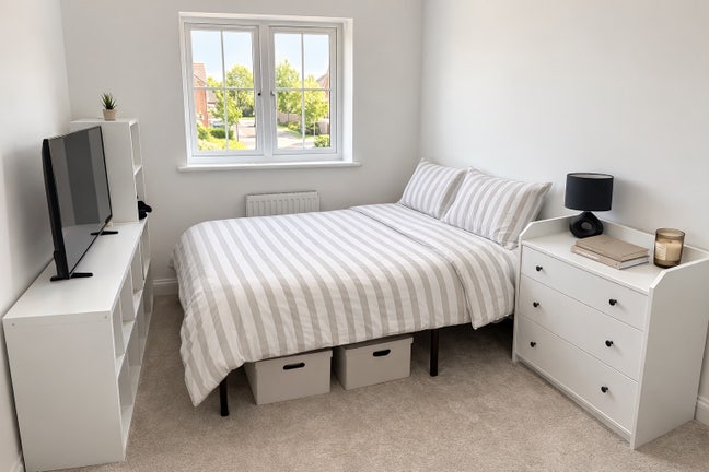 Bright Double Room - Parking, Garden, Storage Main Photo