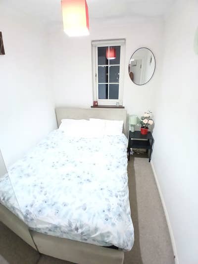 Small double room avalable  in Old Kent road  Main Photo