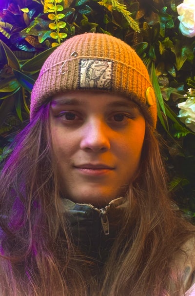 Woman (24) seeking a single or double room. Main Photo