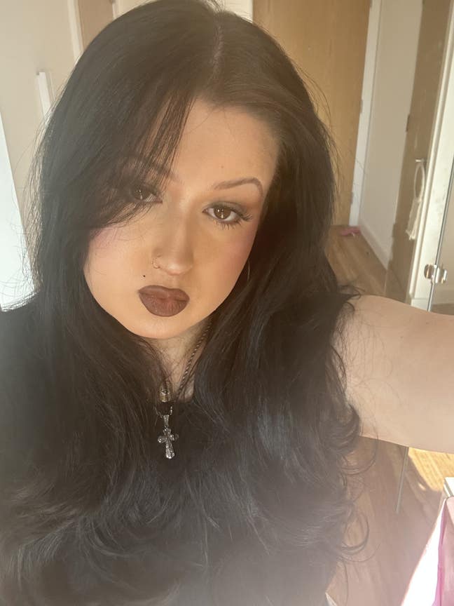 Looking for a young professional flat/housemate Main Photo