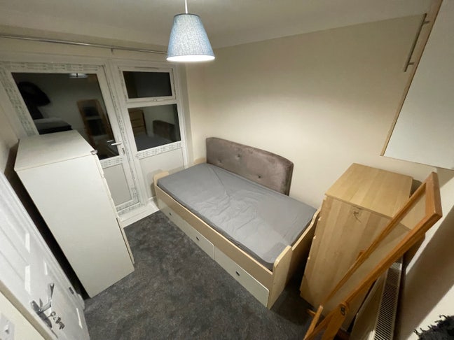 2 double & 1 single room avl. West/Far Bletchley Main Photo