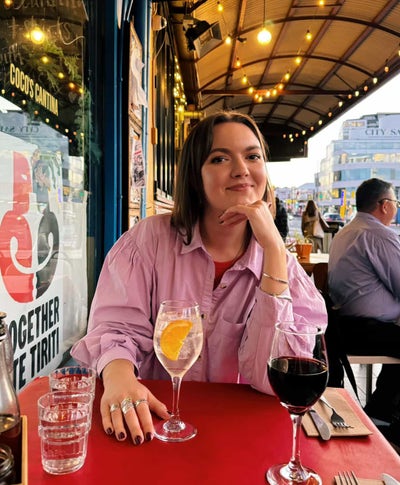 Arts worker seeking double room in North London! Main Photo