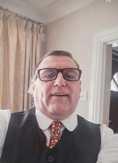 Looking for new place working Main Photo