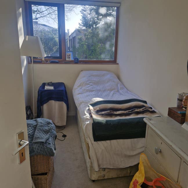 Small single room in beautiful quiet location Main Photo