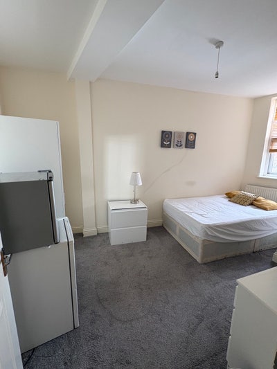 All accounts included Main Photo