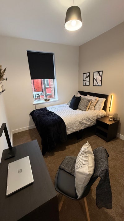 Designer Living In Manchester! ✨ Main Photo