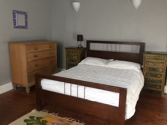 Double room with ensuite & cooking gacilities Main Photo