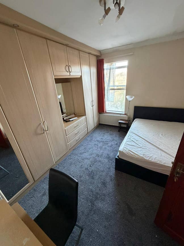 Double Bed Room - 4 Mins from West Drayton Station Main Photo