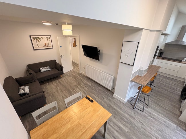 Double Room Bridgman Road  Main Photo