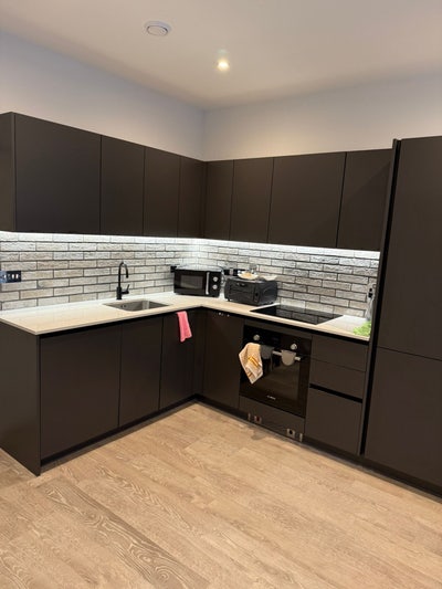 Spacious Double Room With Own Bathroom In Slough Main Photo