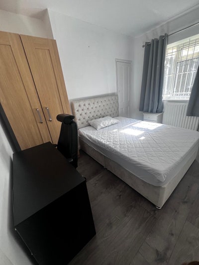   Double room – London Bridge  SE1  Main Photo