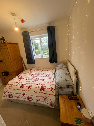 En-suite double room including billsAlverstoke  Main Photo