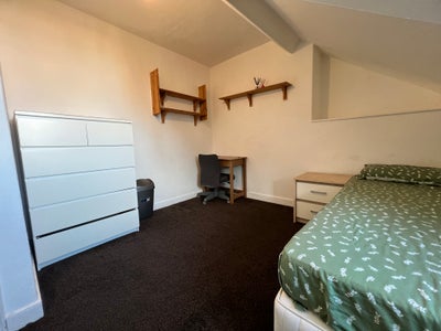 Fantastic Loft Room  Main Photo