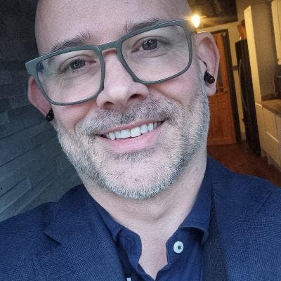 Proffesional away most weekends. Main Photo