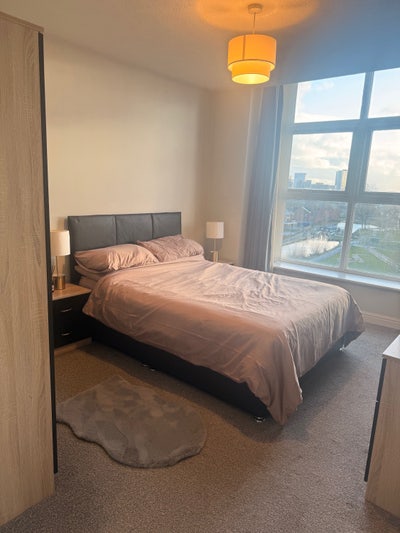 Apartment with parking close to city centre Main Photo