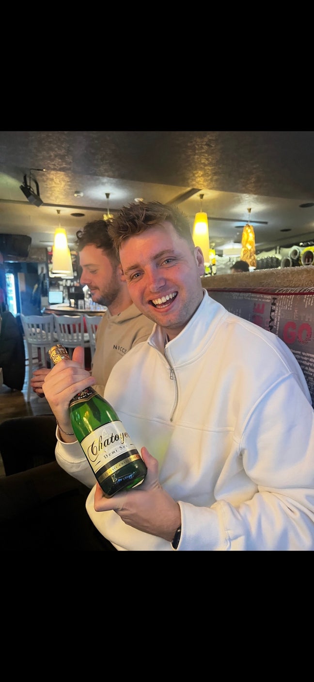 Full time working professional Main Photo