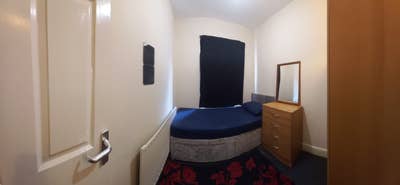 Single Room  – Immediate MoveIn | Females Only Main Photo