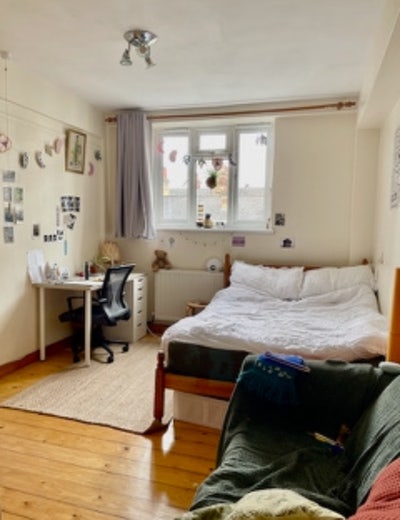 Spacious double bedroom near King’s Cross Main Photo