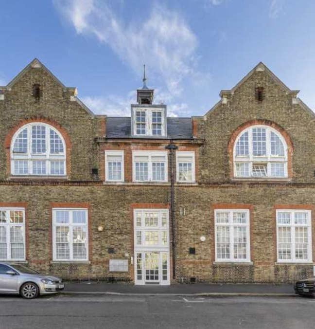 Cosy Double Room in 2-Bed Flat in Wimbledon Main Photo