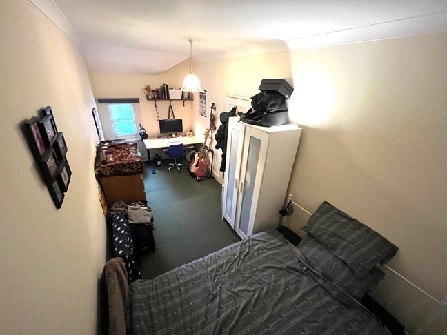 Double Room in Putney Main Photo