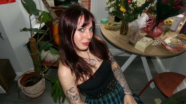 Looking for warehouse living space Main Photo