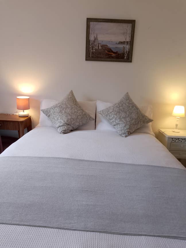 Single Room & En-Suite Double Room Main Photo