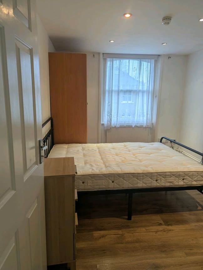 Flat three bedrooms, two bathrooms and kitchen   Main Photo