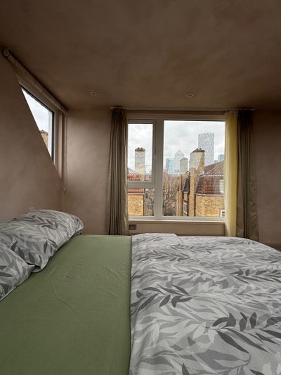 Dreamy Loft Studio with Stunning London Views Main Photo