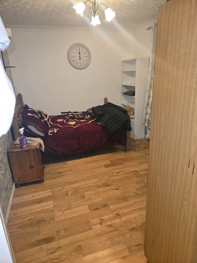  *Double room* in family home  Main Photo
