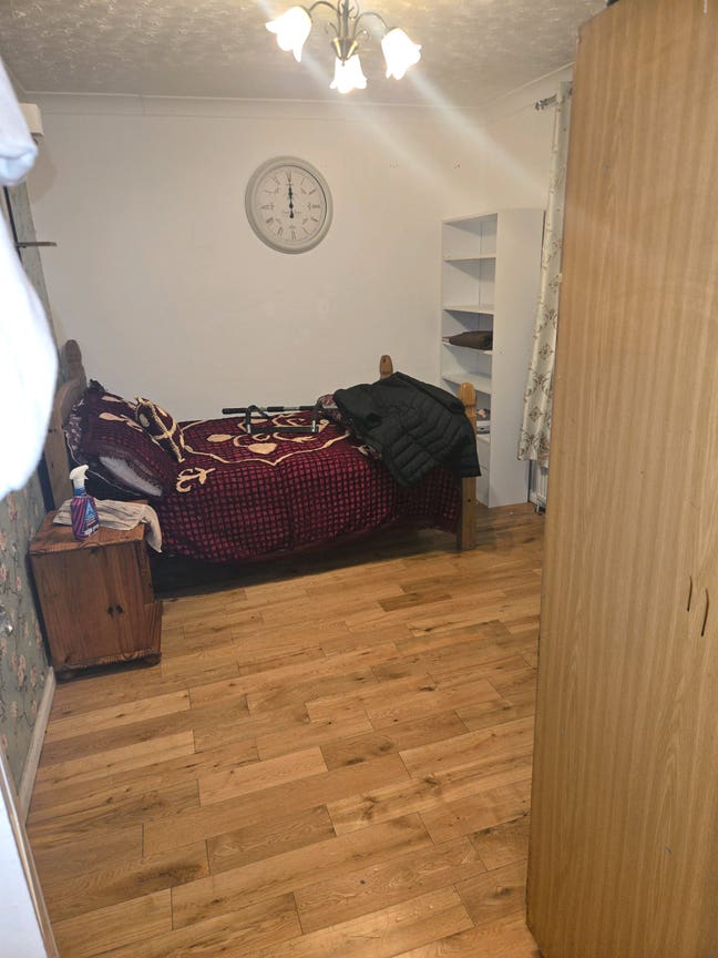  *Double room* in family home  Main Photo