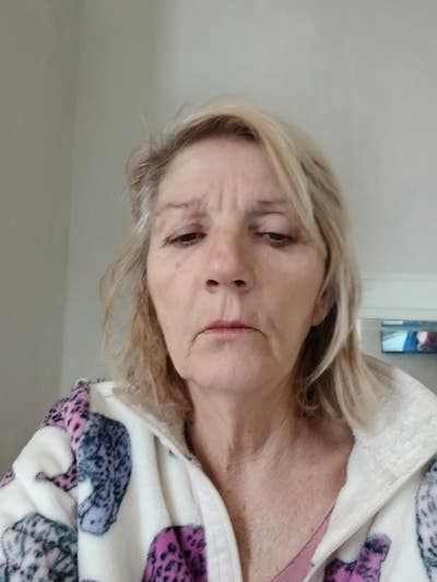 61 year old Female seeks a double room Main Photo