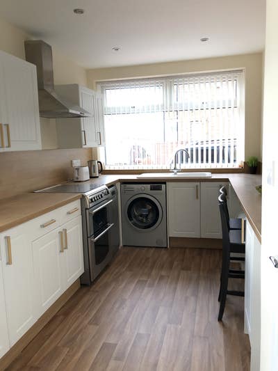Fully Furnished En-suite Room|All Bills Included Main Photo