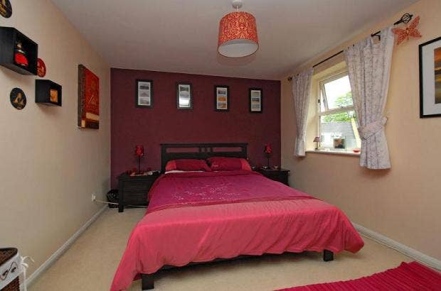 2 bed flat in popular Heritage Park Development  Main Photo