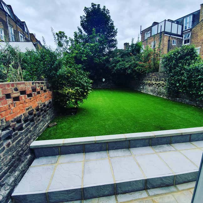 London W12 Garden Room View for Rent in Zone 2! Main Photo