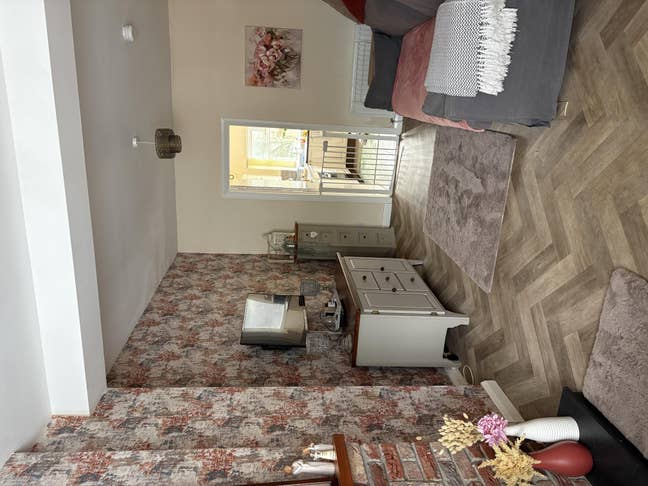 Room available Main Photo