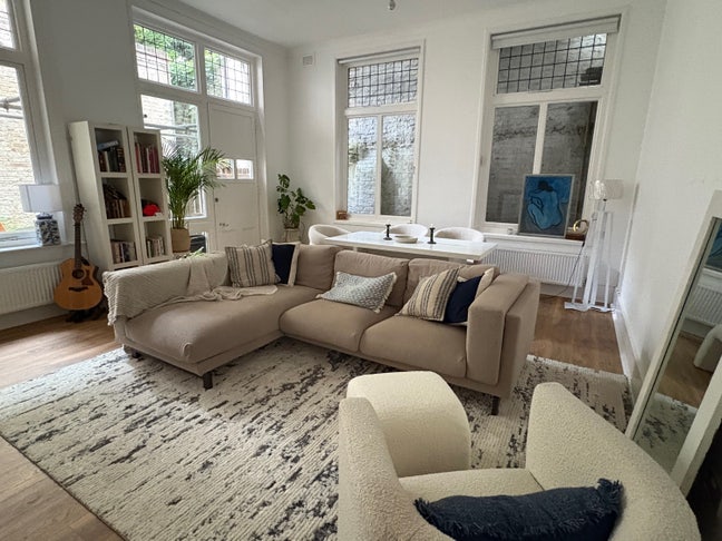 Room available in the heart of Blackheath Villge  Main Photo