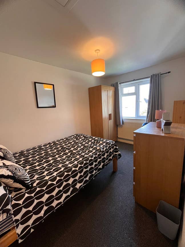 Double Room in Canterbury – Bills Included Main Photo