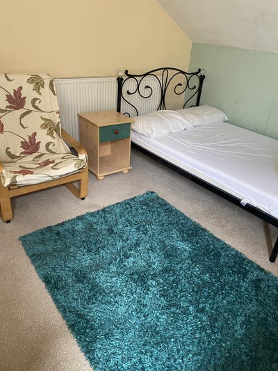 Double room to let  Main Photo