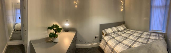 Beautiful Designer Home in Stockport Main Photo