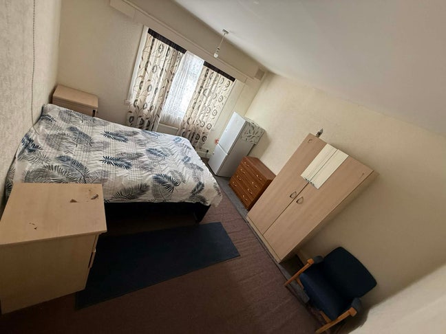 Large Double Room &pound;650 Bills Not Included Main Photo