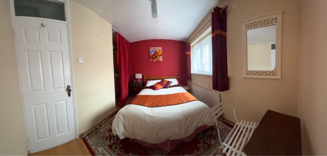 Attractive comfortable Room for Rent Main Photo