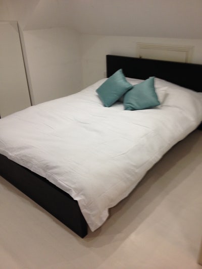 Stunning 5-Bed Professional Flat Main Photo