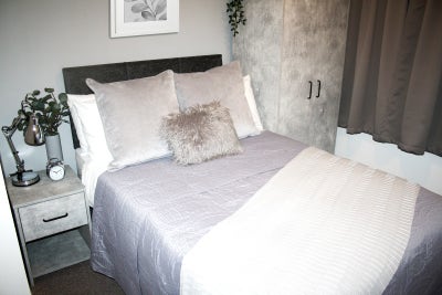 Double Ensuite Rooms- Earlsmere Avenue Main Photo